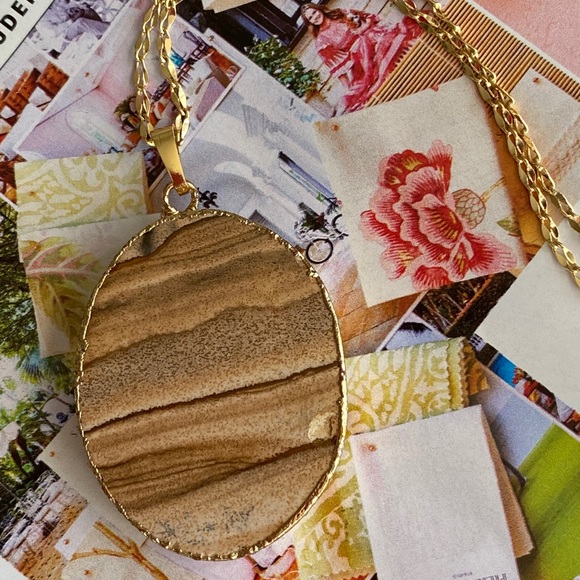 Faelyn Fossil Geology Slice Necklace - Picture 6 of 6